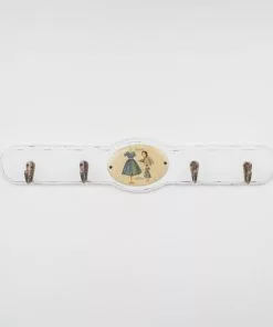 Valkoinen Vaatenaulakko Ak-17