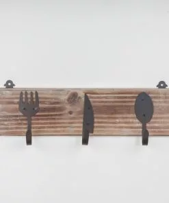 Rustiikki Naulakko Ak-19