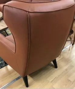 Konjakinvärinen Nahkanojatuoli Kentakey -Huonekalu kauppa konjakinvarinen nahkanojatuoli takaa