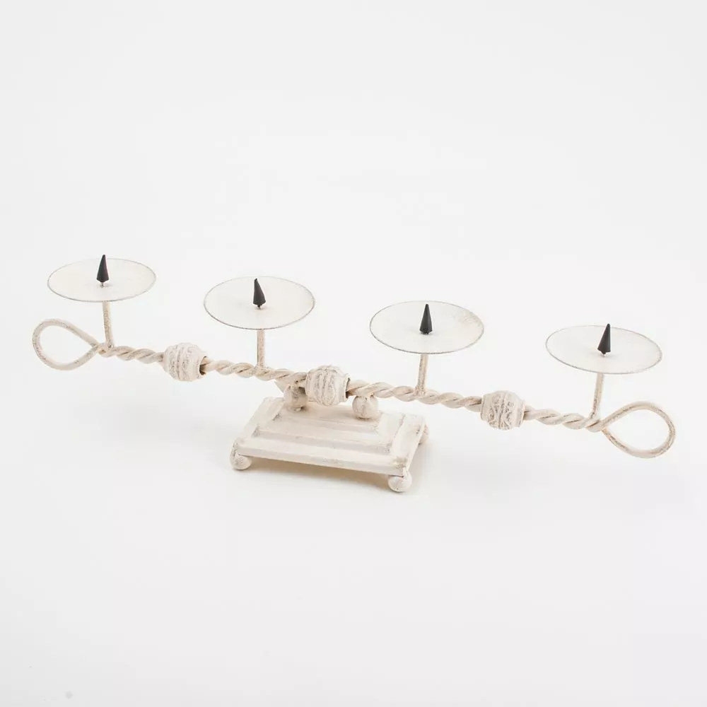 Rauta Kynttelikkö 4:lle Rw-106 | Outlet 3 Rauta Kynttelikkö 4:lle Rw-106 | Outlet