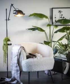 Nojatuoli Babe Valkoinen 194551 -Huonekalu kauppa valkoinen lammasnojatuoli babe sisustuksessa